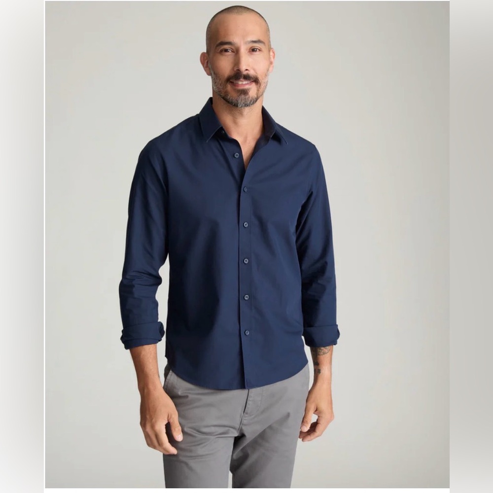 UNTUCKit  Men’s Navy Blue Wrinkle-Free Castello Shirt Sz Large Casual Minimalist